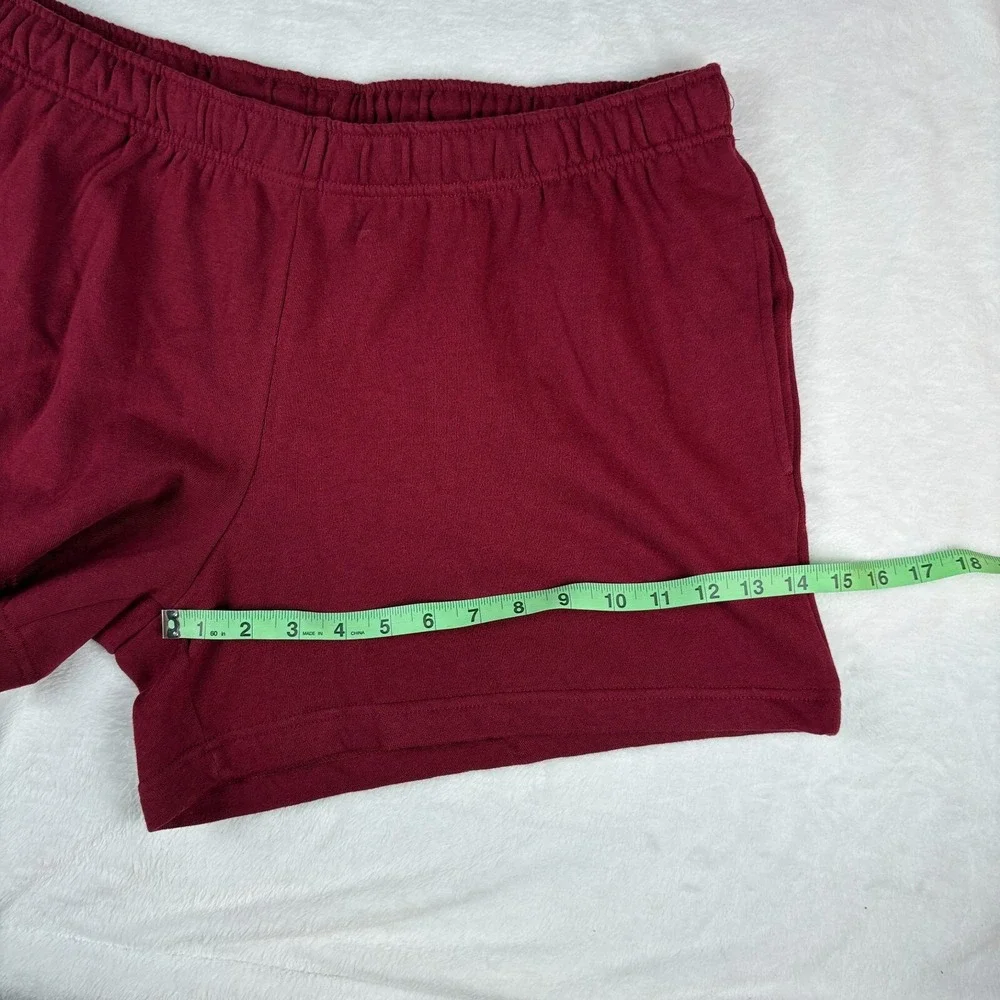Universal Thread Shorts Womens Large Burgundy High Rise Pockets‎ Elastic Waist